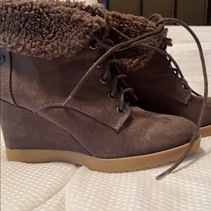 Ladies fur lined wedge booties